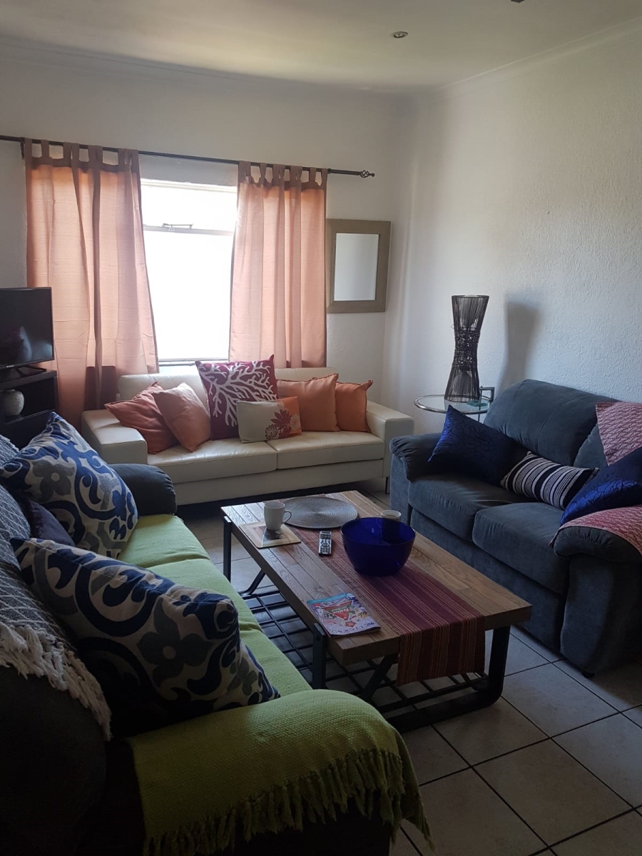 To Let 2 Bedroom Property for Rent in Richmond Estate Western Cape